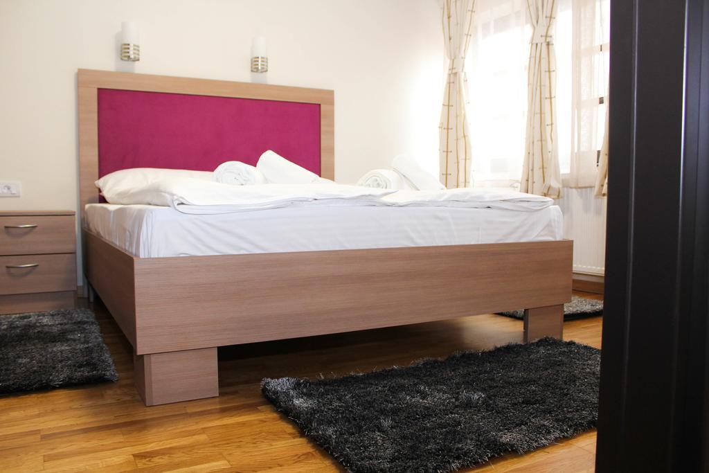 Wake Up Apartments And Rooms เบลเกรด ภายนอก รูปภาพ