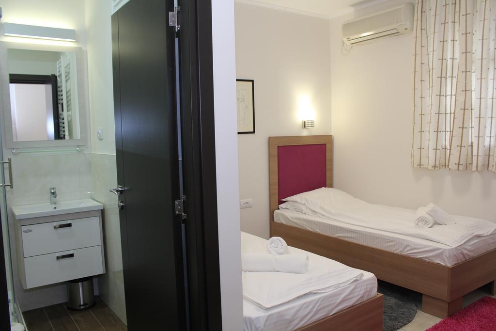 Wake Up Apartments And Rooms เบลเกรด ภายนอก รูปภาพ