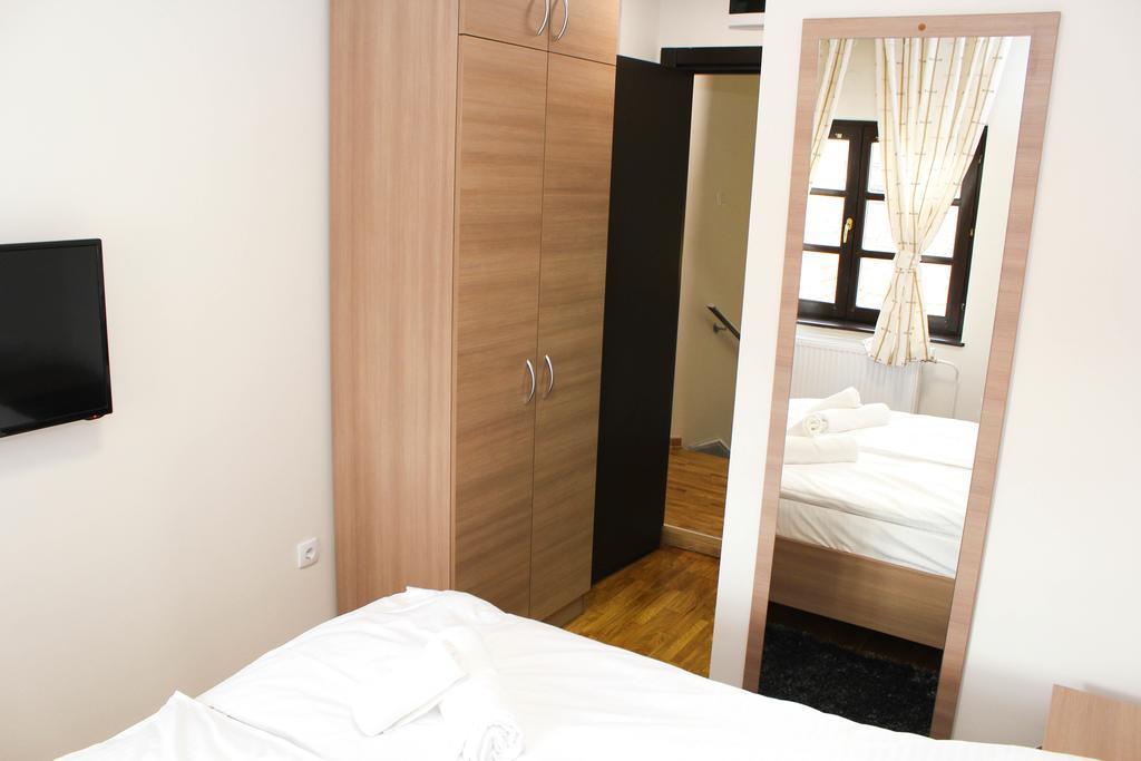 Wake Up Apartments And Rooms เบลเกรด ภายนอก รูปภาพ
