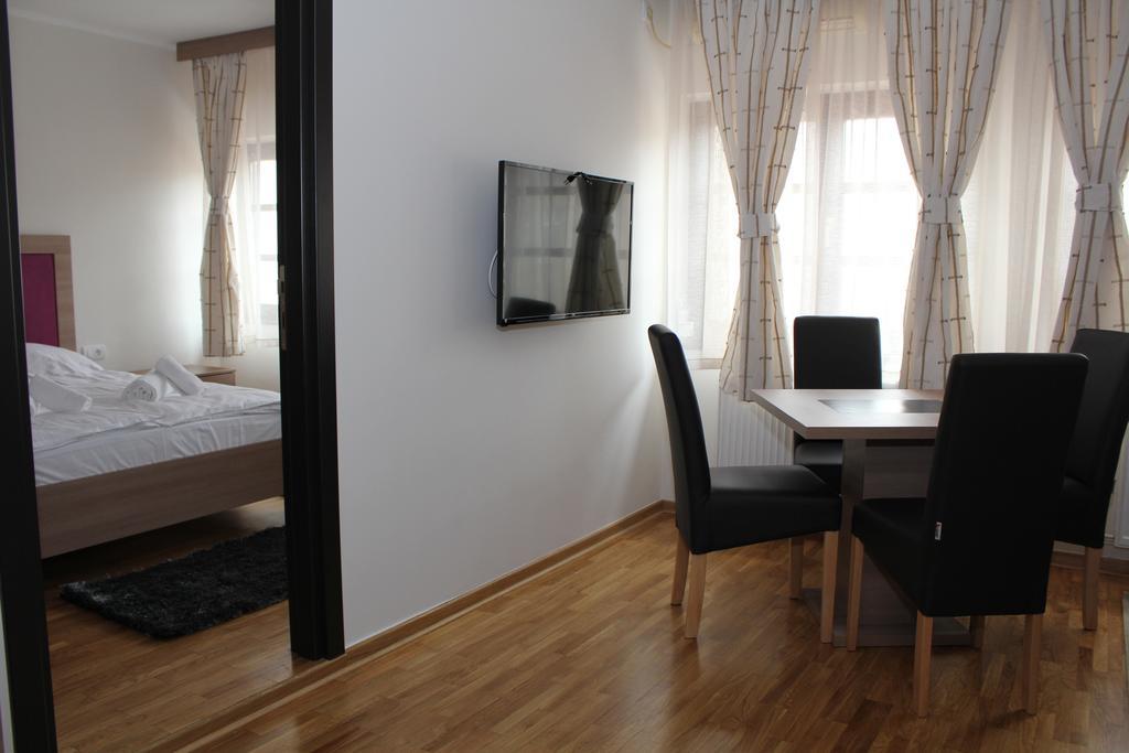 Wake Up Apartments And Rooms เบลเกรด ภายนอก รูปภาพ