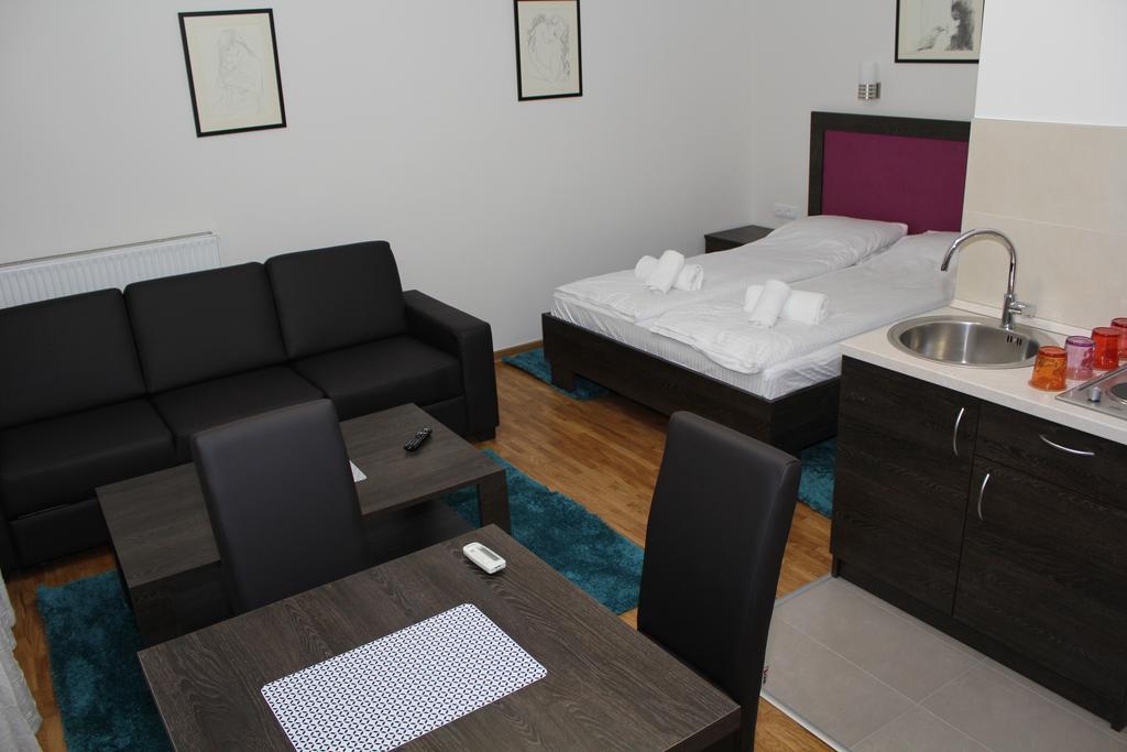 Wake Up Apartments And Rooms เบลเกรด ภายนอก รูปภาพ