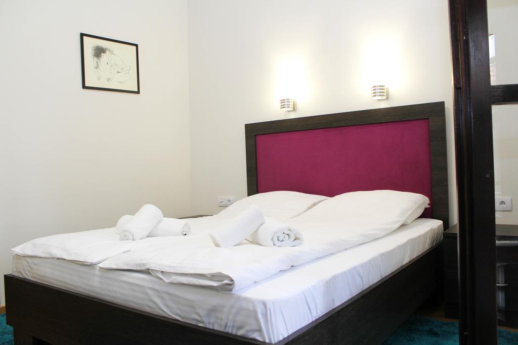 Wake Up Apartments And Rooms เบลเกรด ภายนอก รูปภาพ