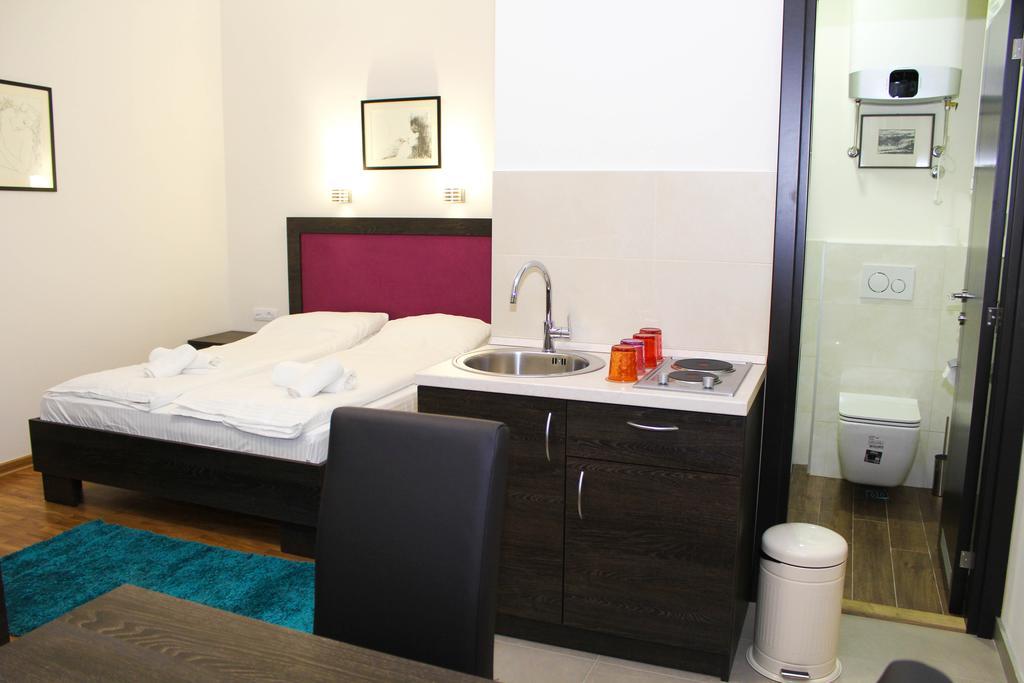 Wake Up Apartments And Rooms เบลเกรด ภายนอก รูปภาพ