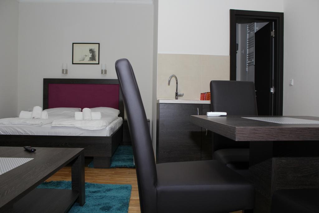 Wake Up Apartments And Rooms เบลเกรด ภายนอก รูปภาพ