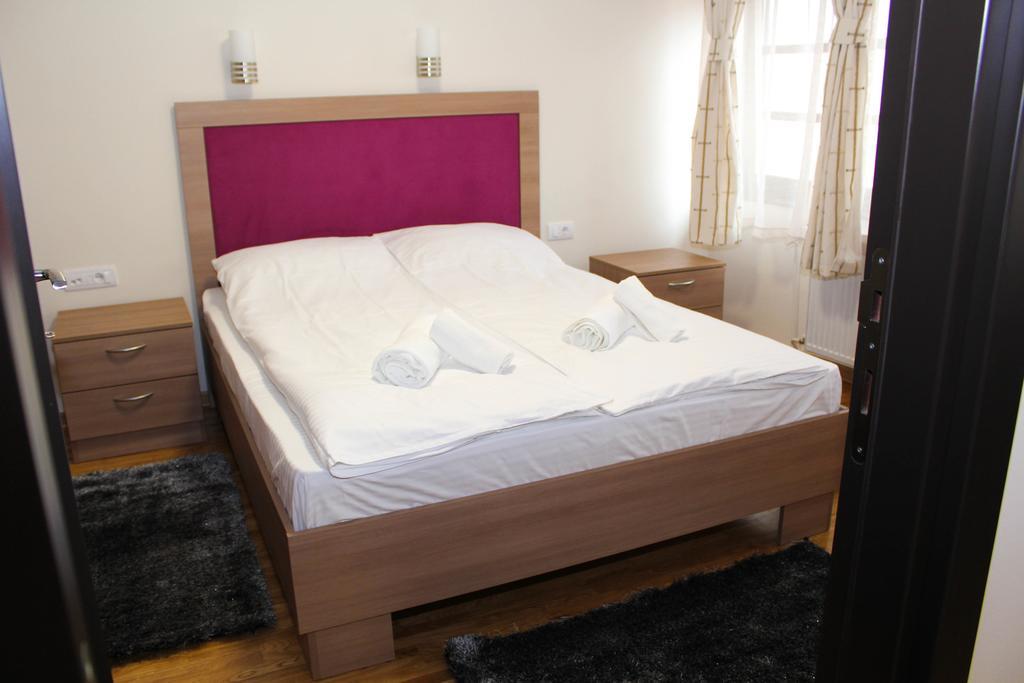 Wake Up Apartments And Rooms เบลเกรด ภายนอก รูปภาพ