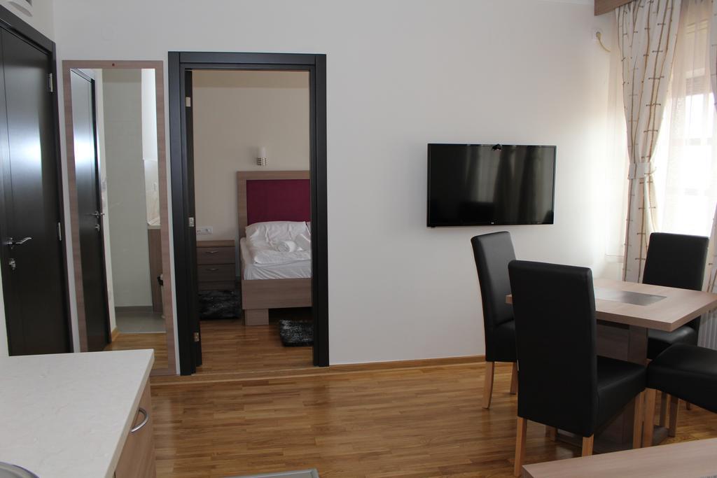 Wake Up Apartments And Rooms เบลเกรด ภายนอก รูปภาพ