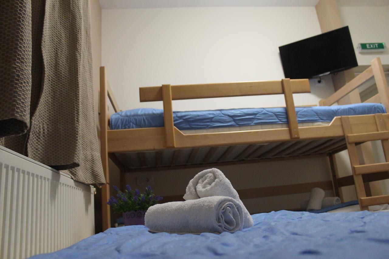 Wake Up Apartments And Rooms เบลเกรด ภายนอก รูปภาพ